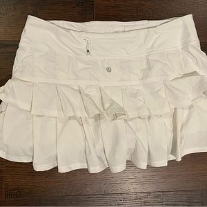 Lululemon size 8 white Run Pace Setter Skirt